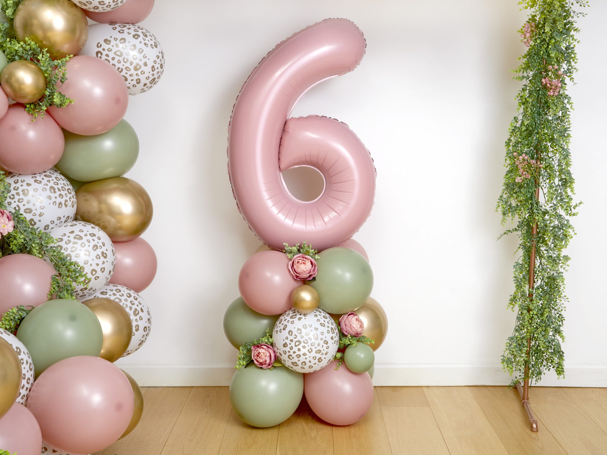 Safari Balloon Sculpture