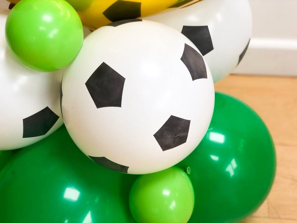 Balloon Sculpture Football Balloon Sculpture Football