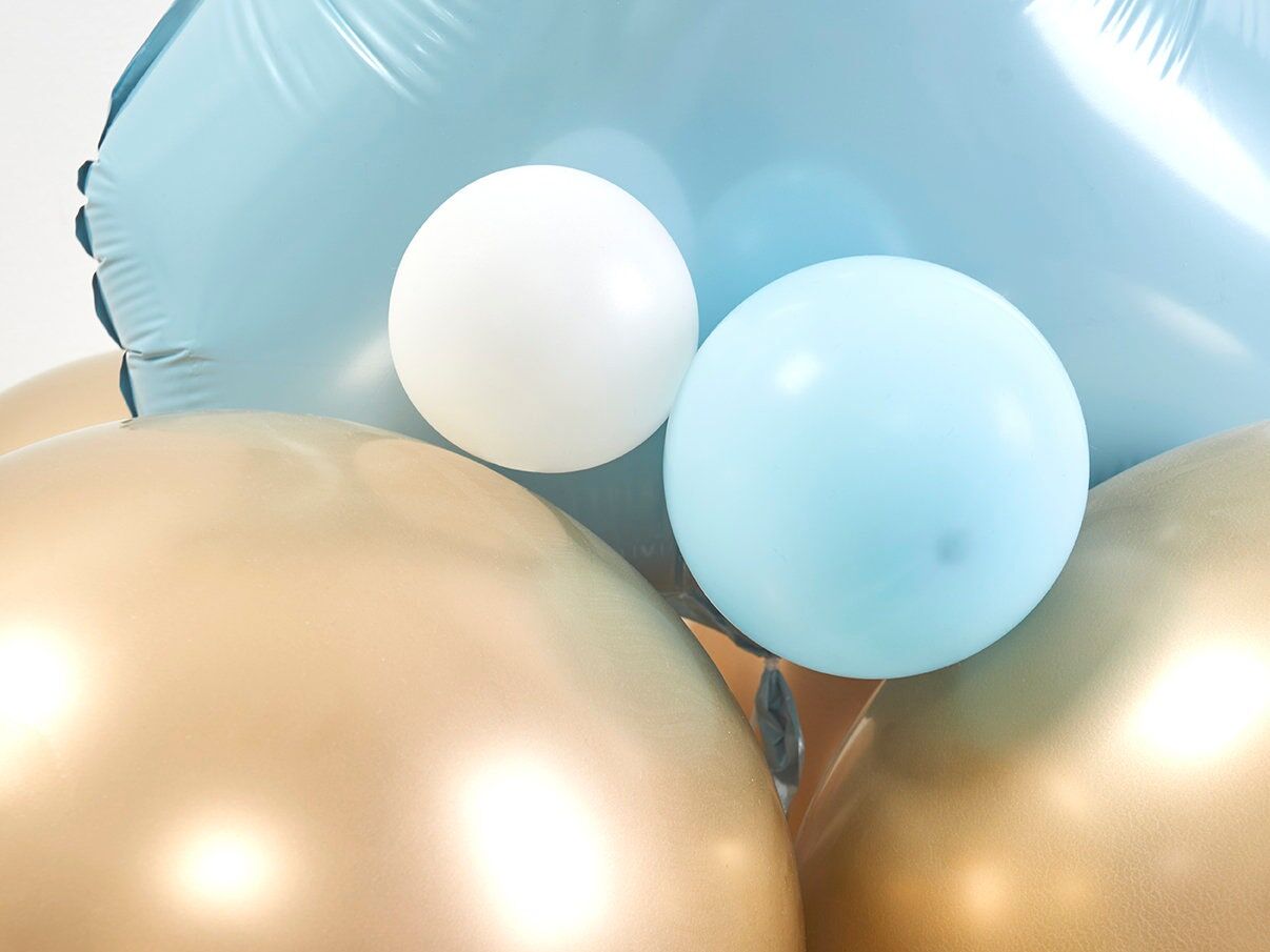 Bunny Blue Balloon Sculptures.jpg Balloon Details