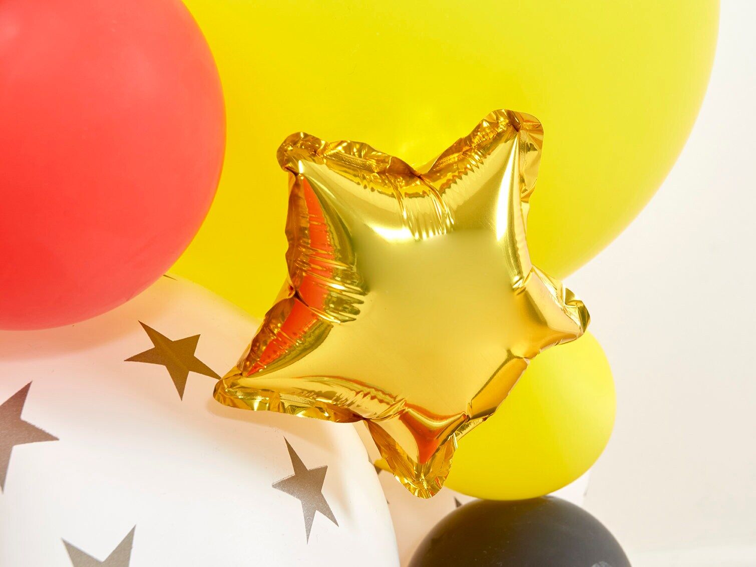 Fire Engine Balloon Sculpture Star foil balloons