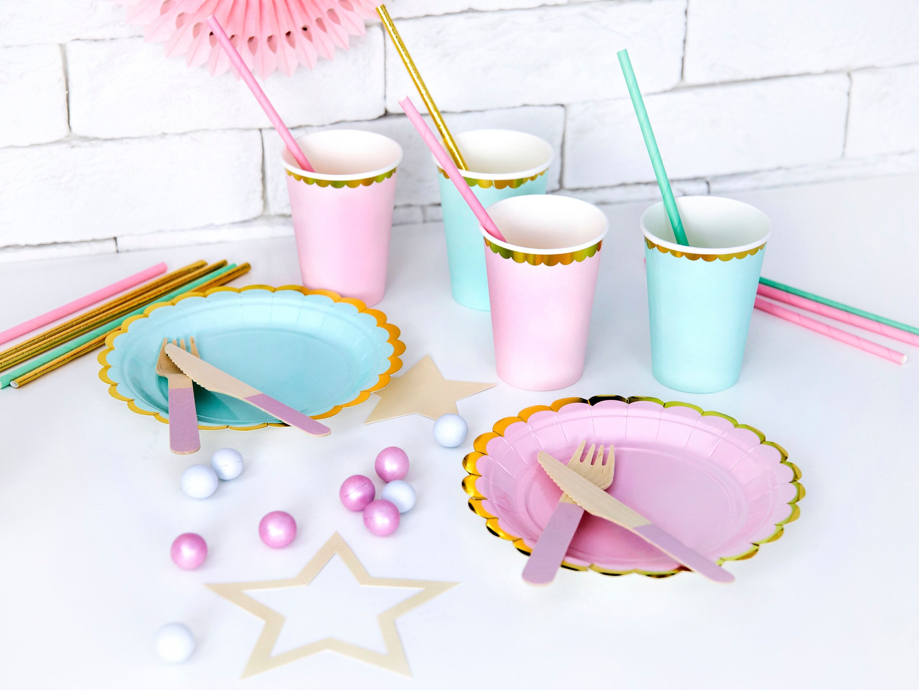 Pastel colours tableware