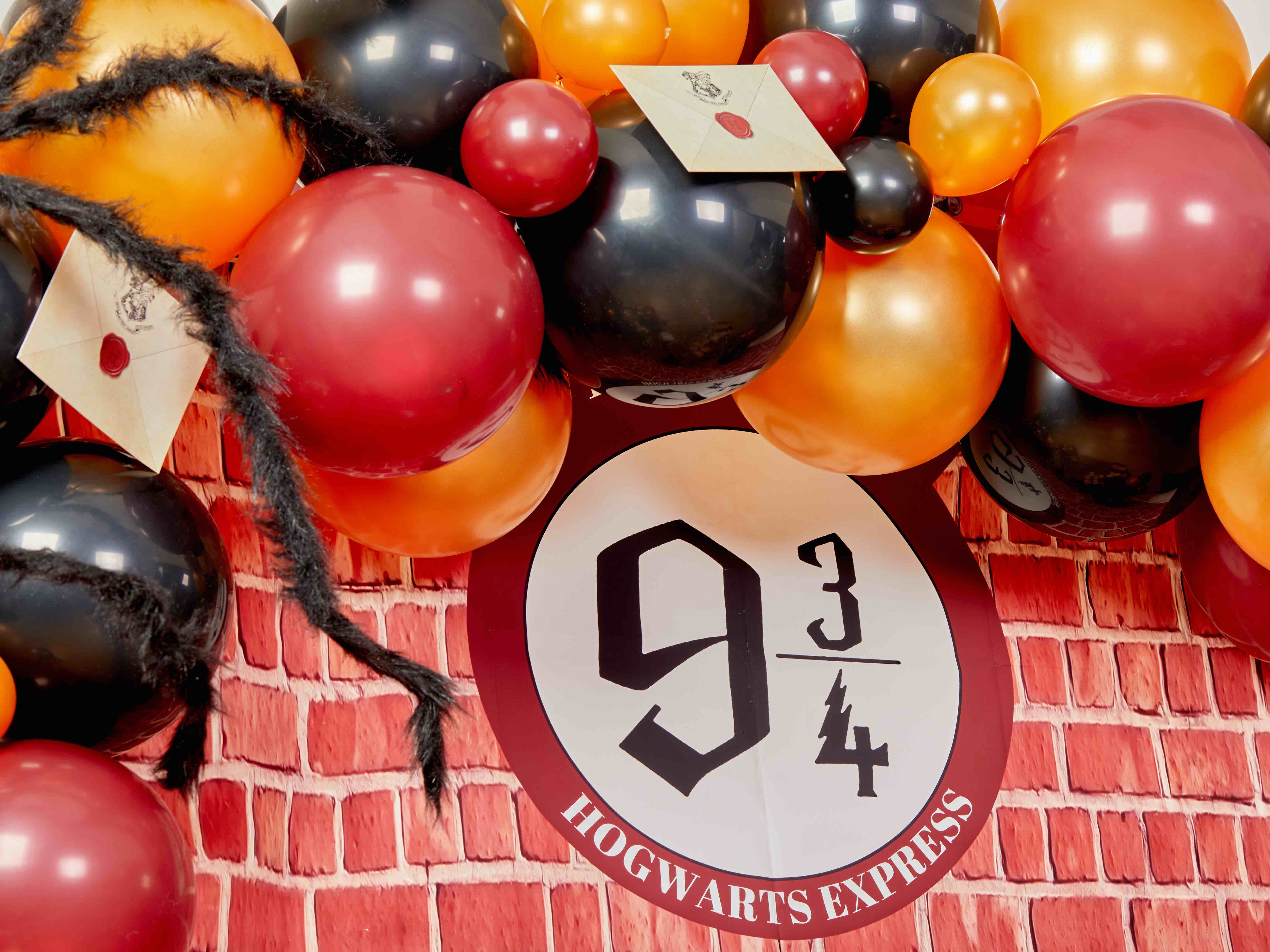 harry potter balloon garland Harry Potter Balloon Garland