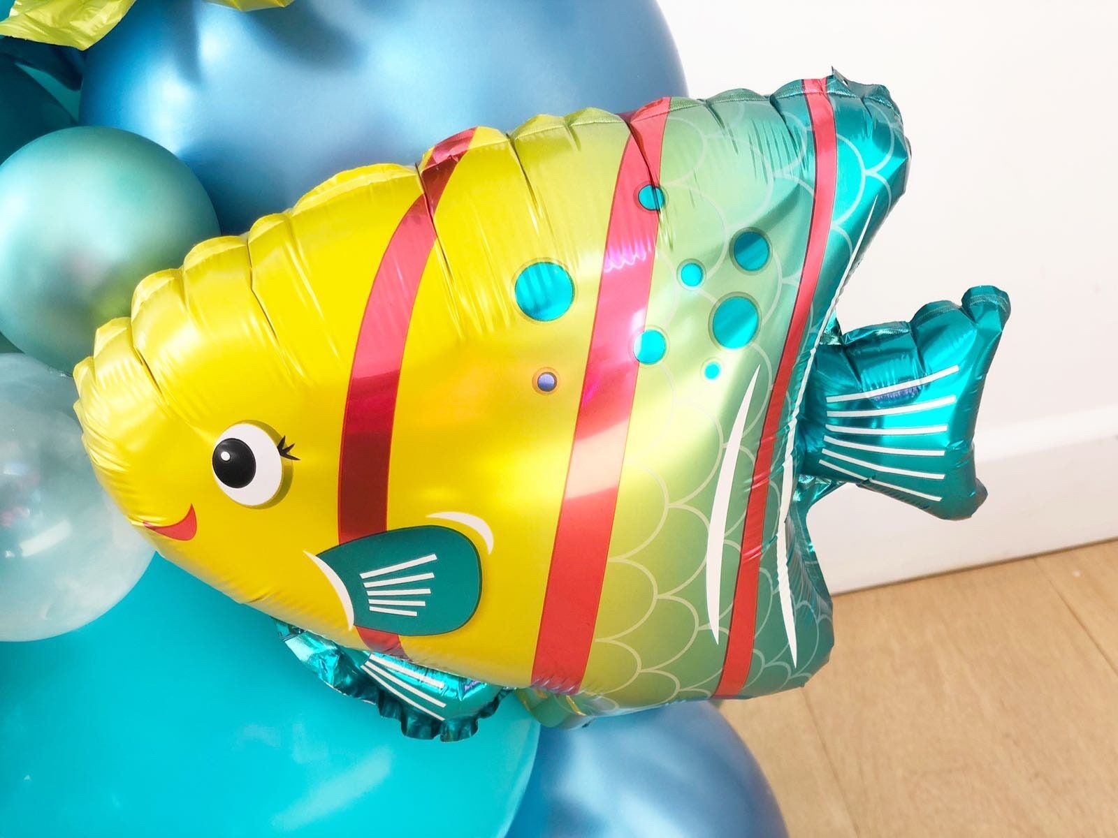 under the sea balloon sculpture Fish Foil Balloon