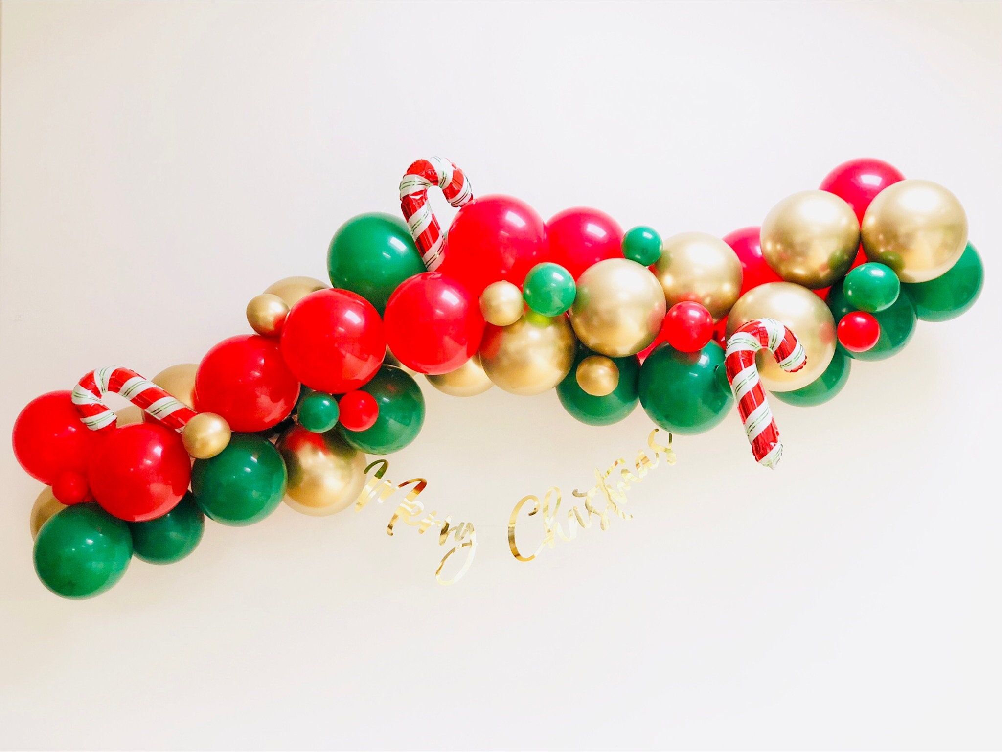 Christmas Balloon Garland