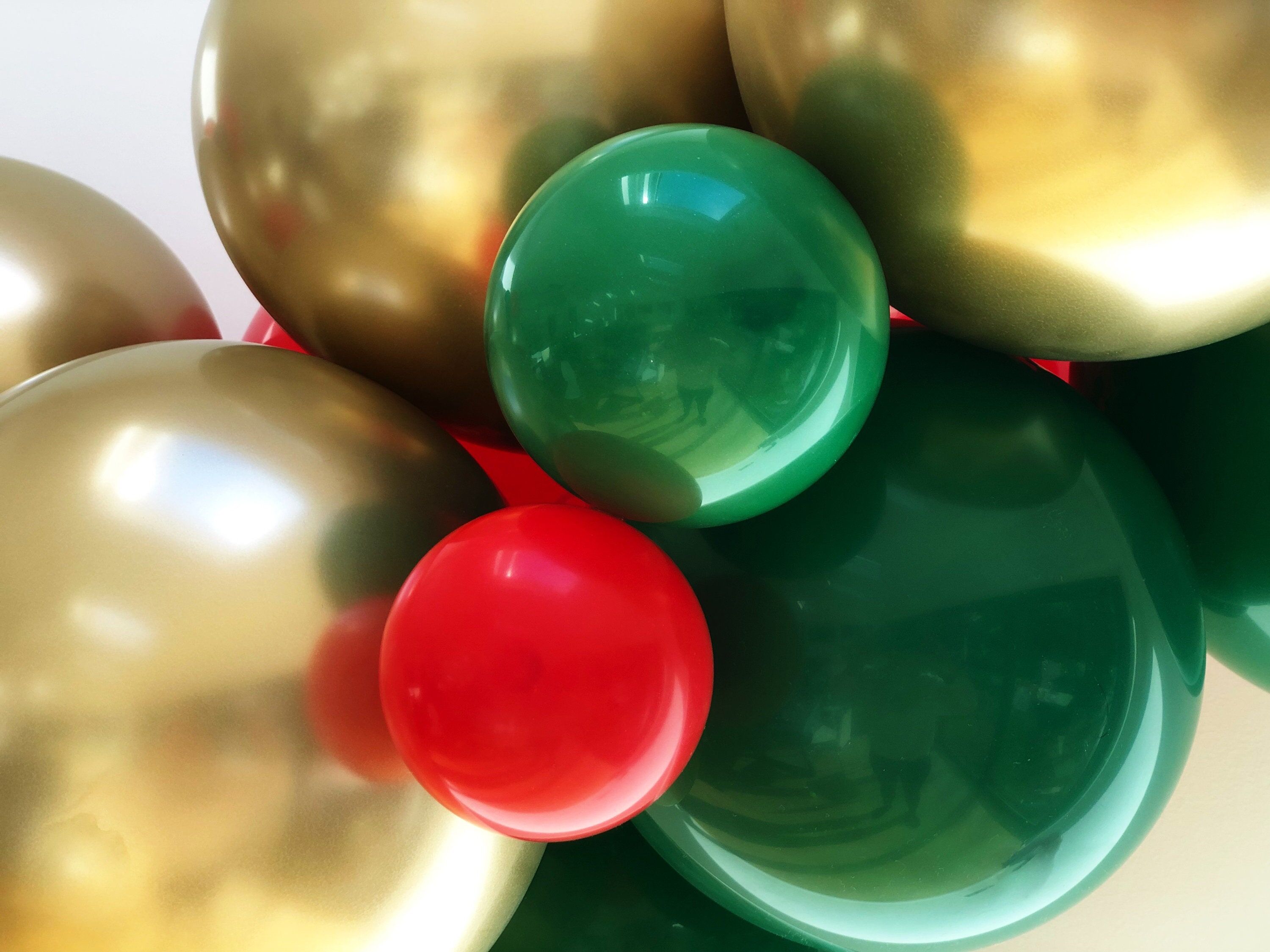 Christmas Balloon Garland Balloons Detail