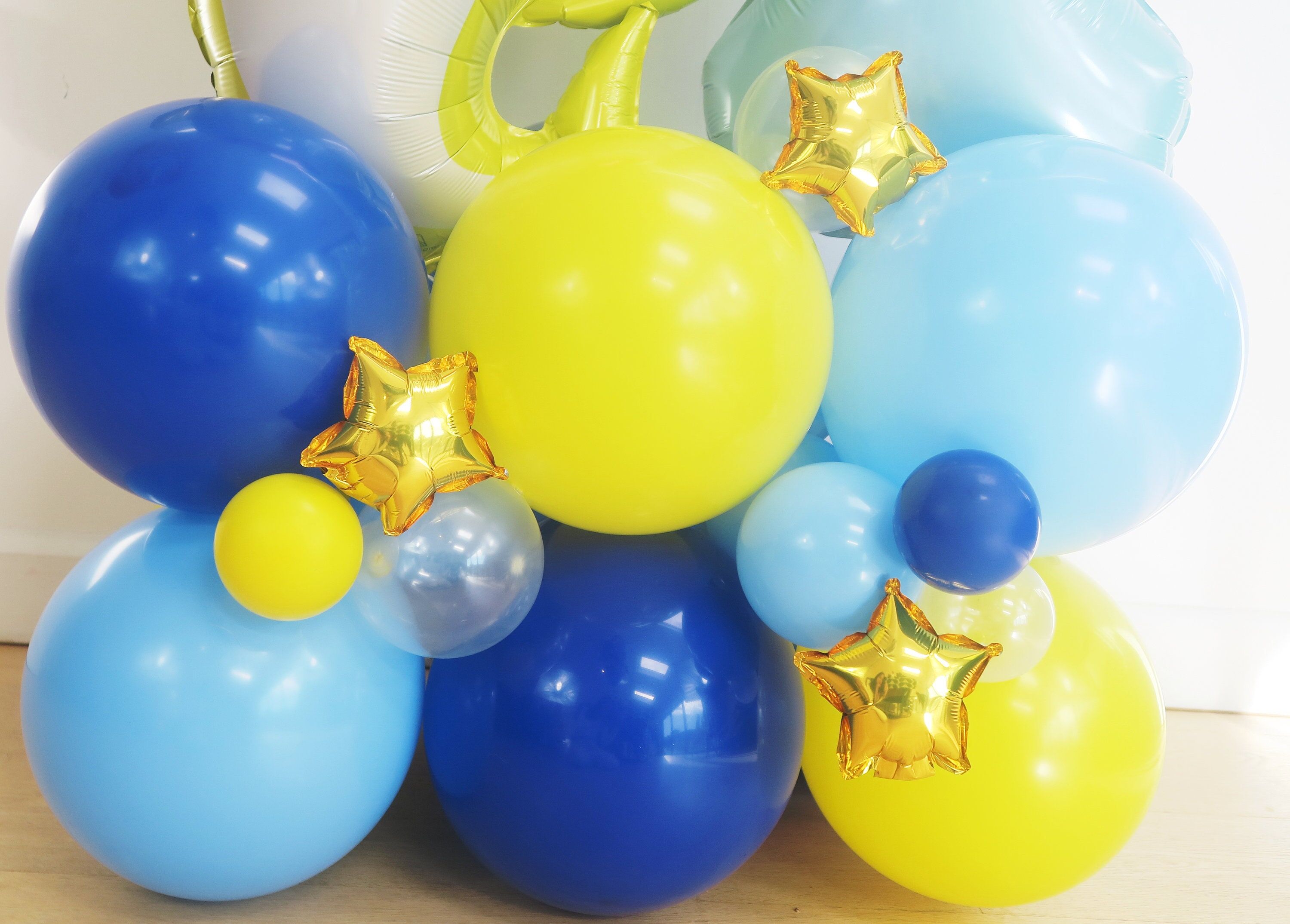 Shark Balloons Sculpture Balloon Sculpture