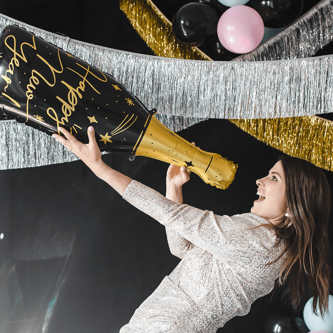 Happy New Year Party Decorations tips to throw a new year's party