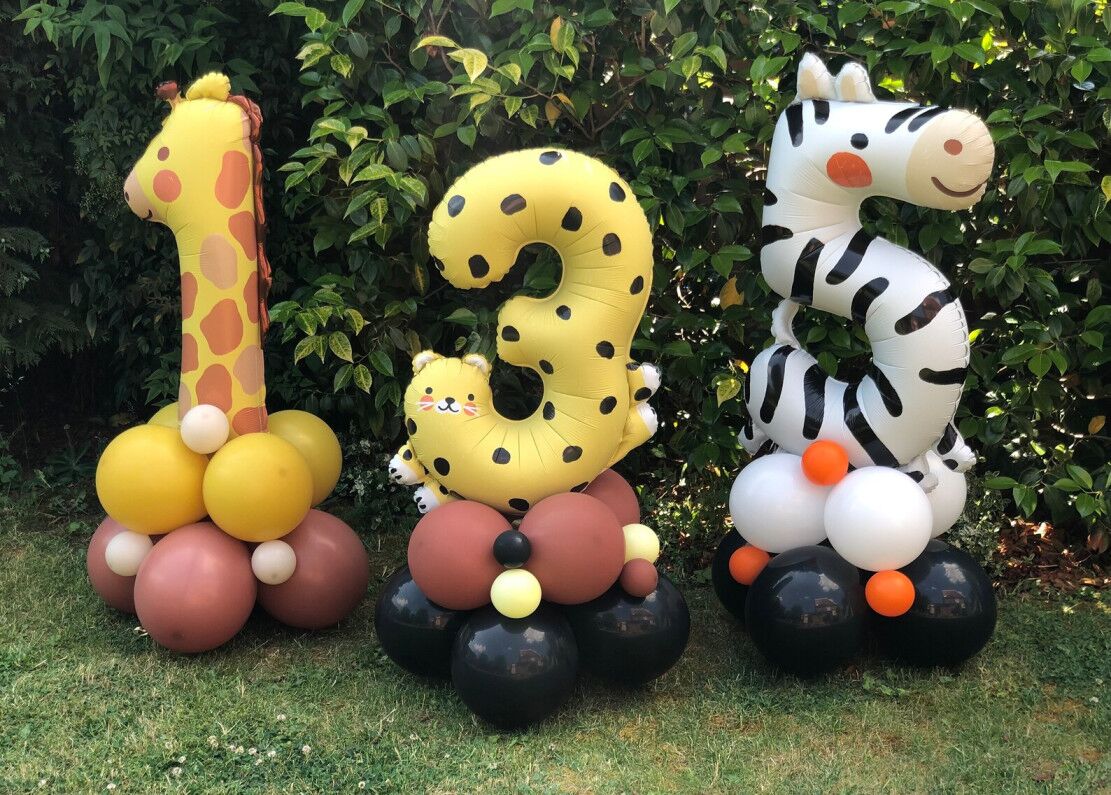 DIY 1st Birthday Giraffe Balloon Sculpture DIY 1st Birthday Giraffe Balloon Sculpture