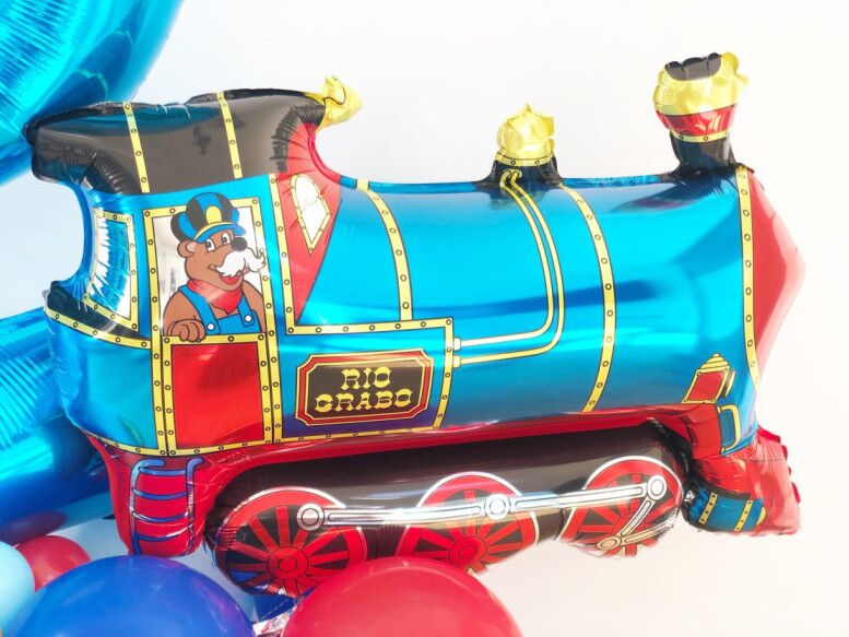 DIY Large Train Sculpture