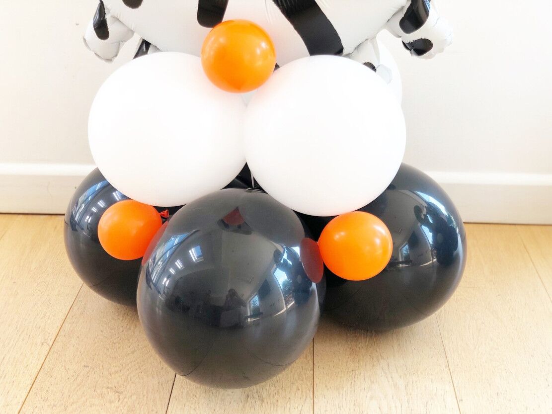 DIY 5th Birthday Zebra Balloon Sculpture