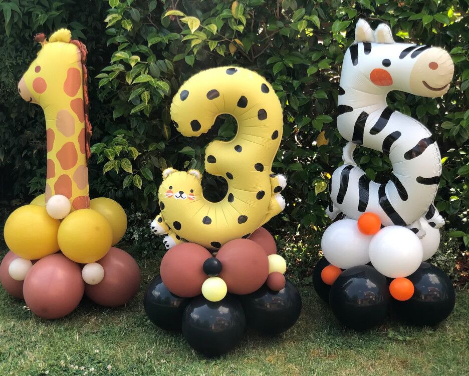 DIY 5th Birthday Zebra Balloon Sculpture