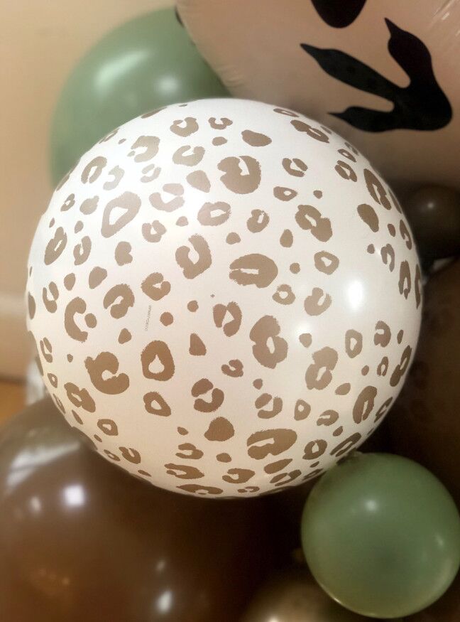 DIY T-Rex Balloon Sculpture