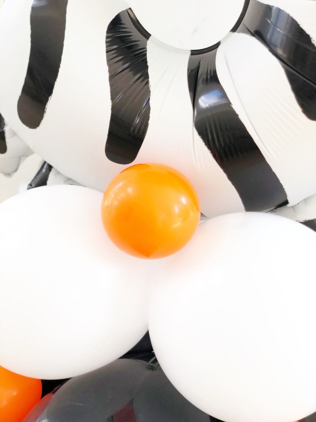 DIY 5th Birthday Zebra Balloon Sculpture