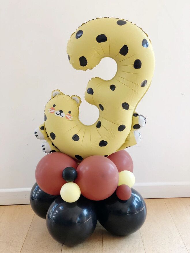 DIY 3rd Birthday Cheetah Balloon Sculpture