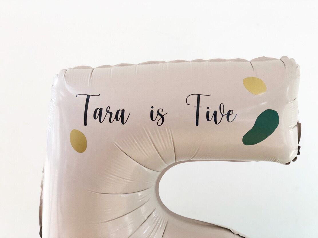 DIY Triceratops Balloon Sculpture