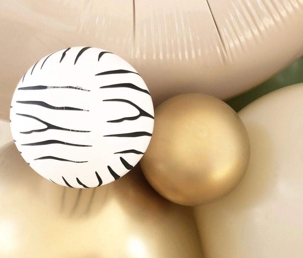 DIY Cute Zebra Balloon Sculpture DIY Cute Zebra Balloon Sculpture
