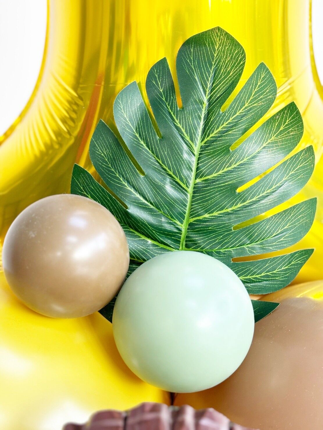 Natural Safari Birthday Balloon Sculpture