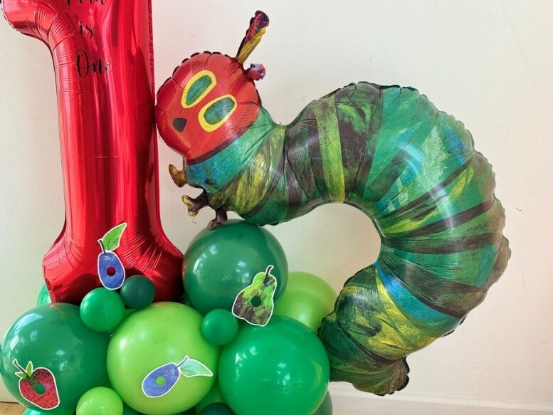 pixelcut-export-13 DIY Caterpillar Balloon Sculpture