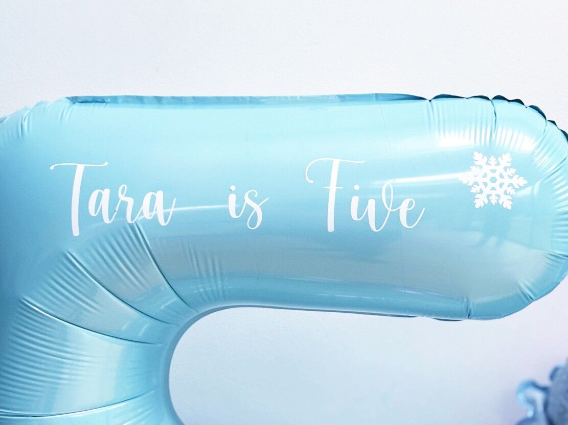 DIY Frozen Balloon Sculpture