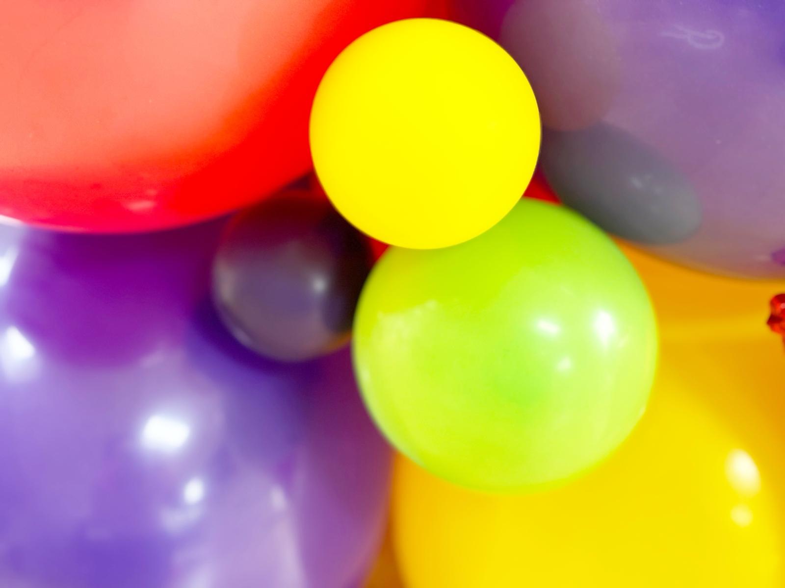 DIY Teletubbies Balloon Sculpture