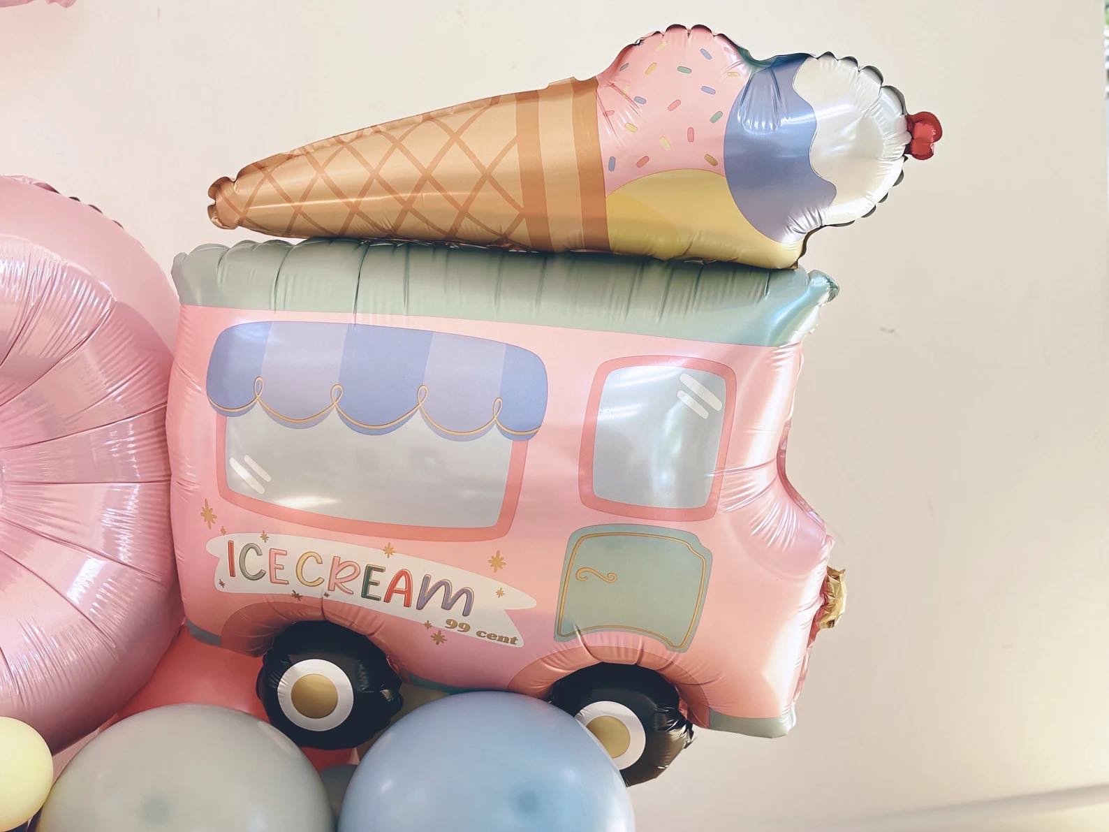 Ice Cream Truck Balloon Sculpture