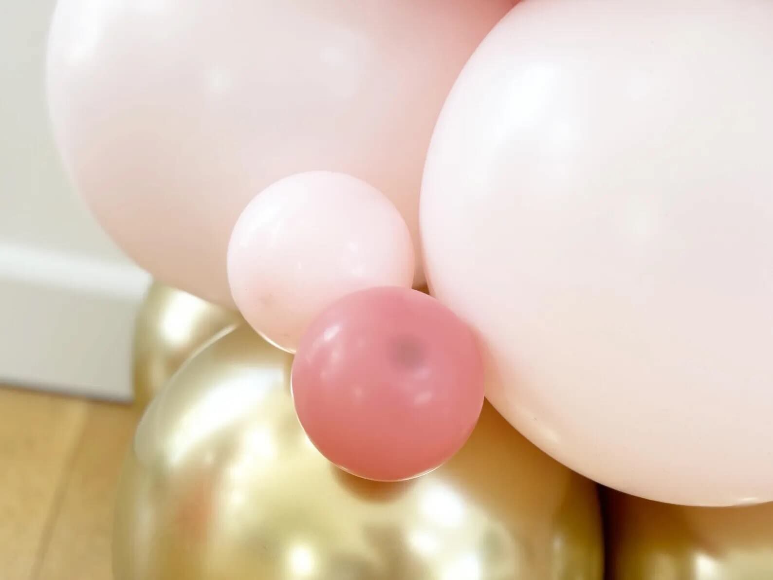 Gingerbread Man Balloon Sculpture