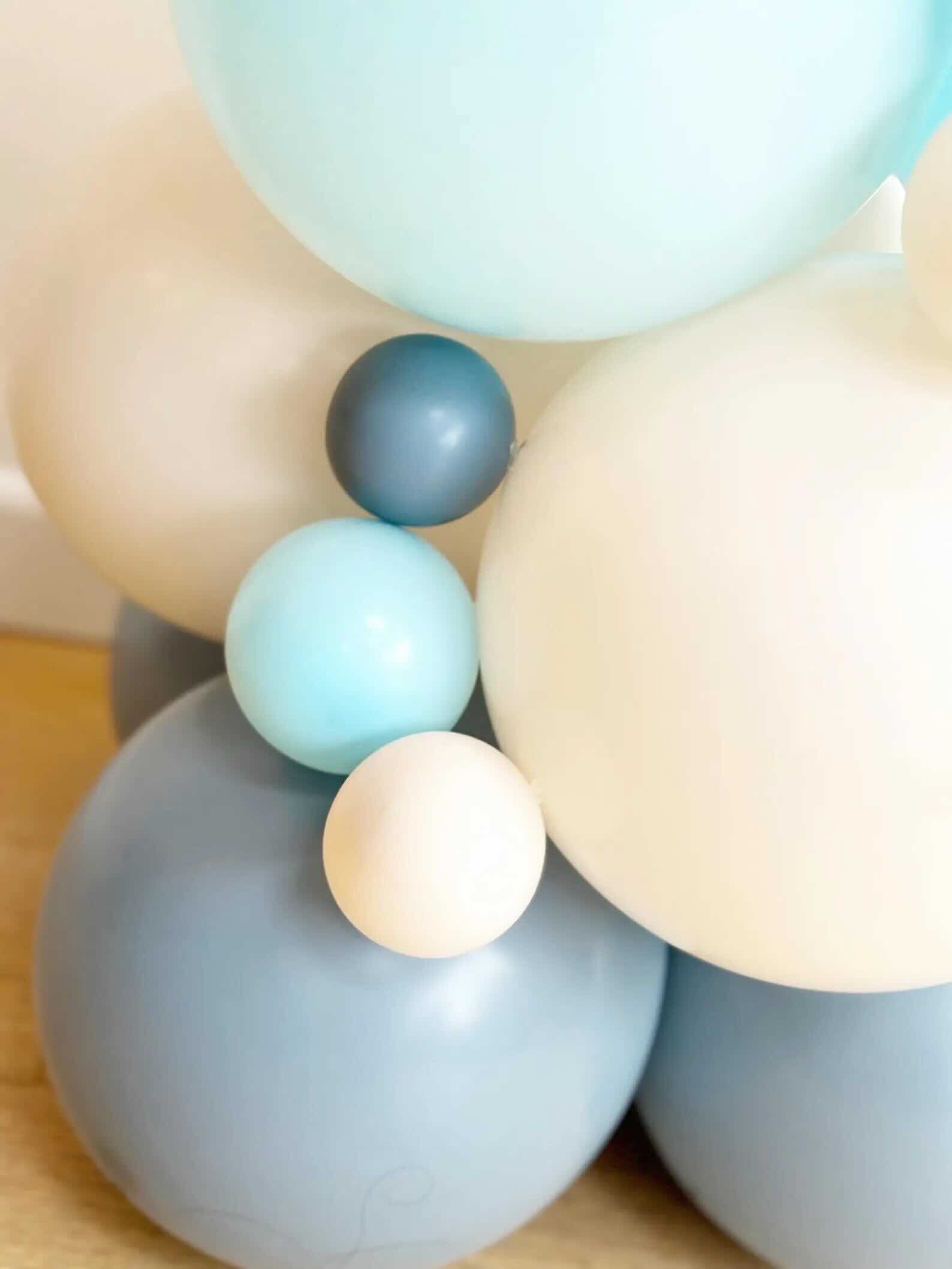 DIY Blue 55" Bear Balloon Sculpture