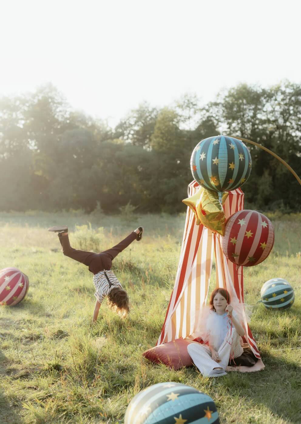 Green Round Circus Foil balloon