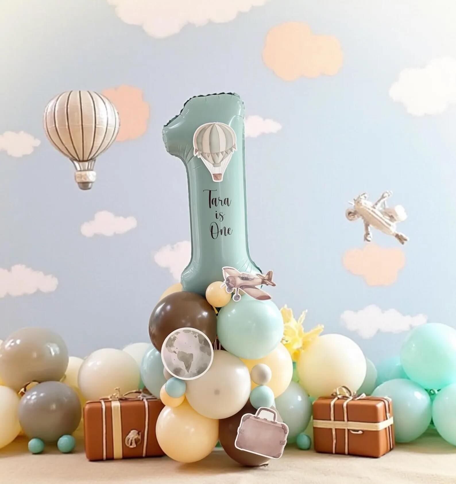 DIY Vintage Travel Balloon Sculpture