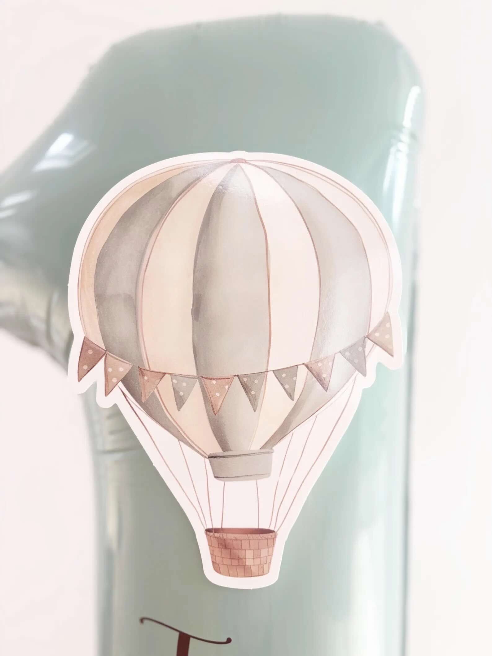 DIY Vintage Travel Balloon Sculpture