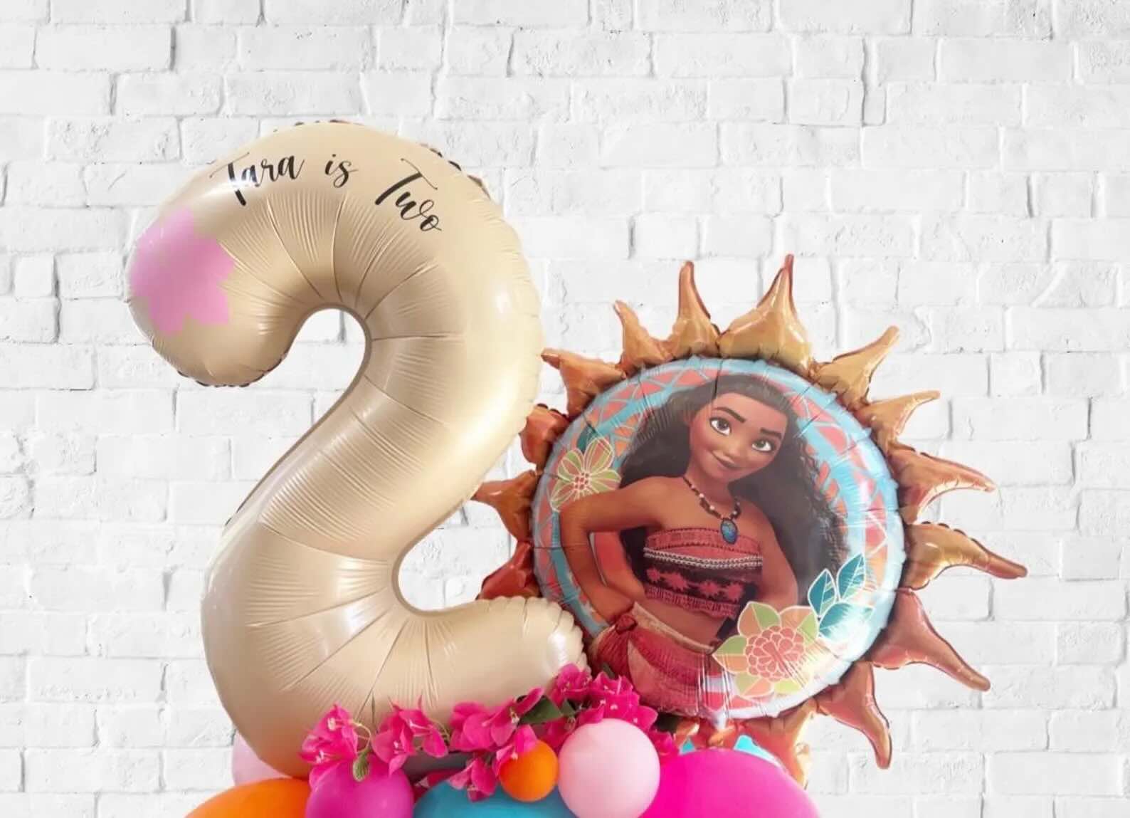 DIY Moana Balloon Sculpture