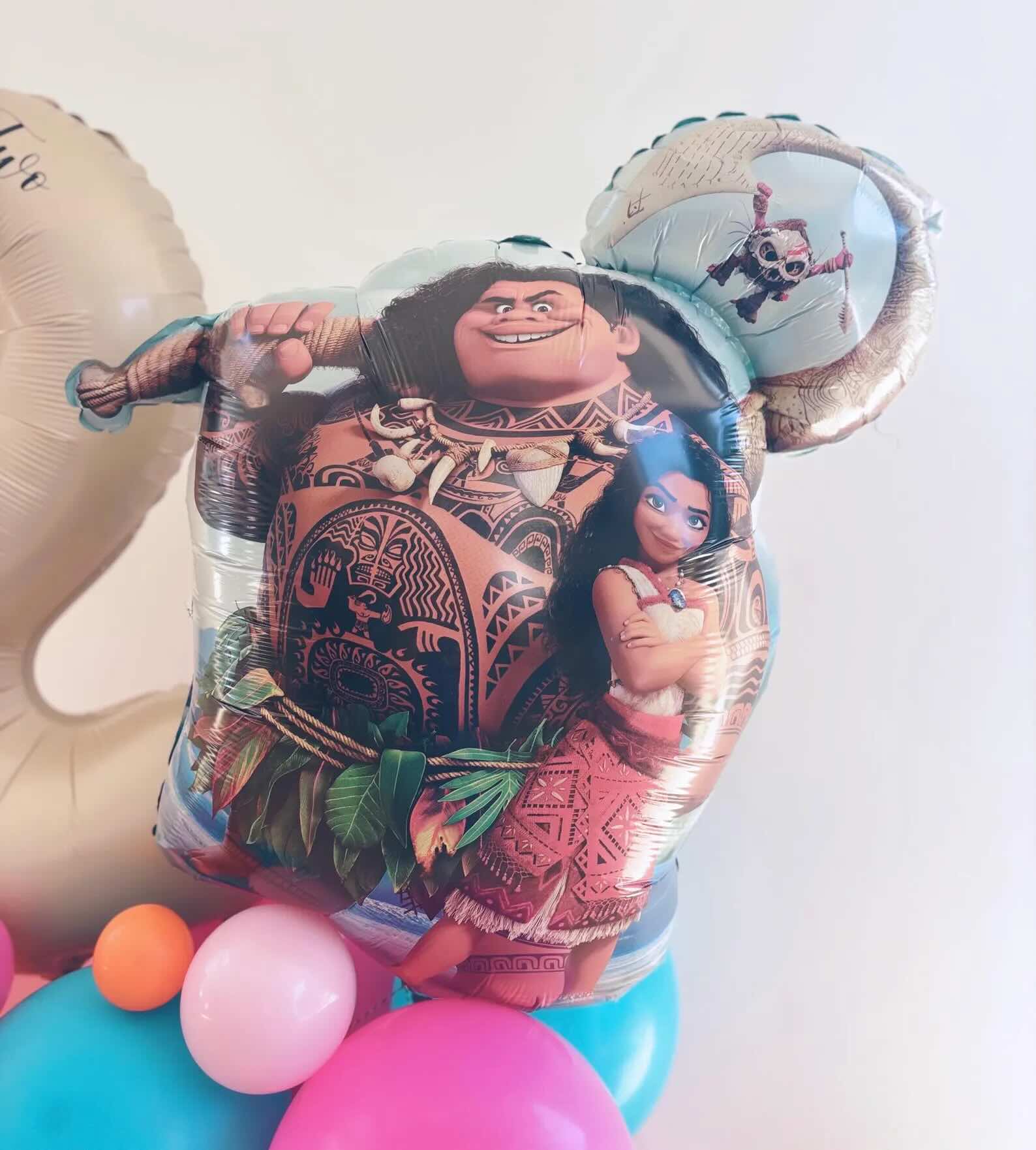 DIY Moana Balloon Sculpture