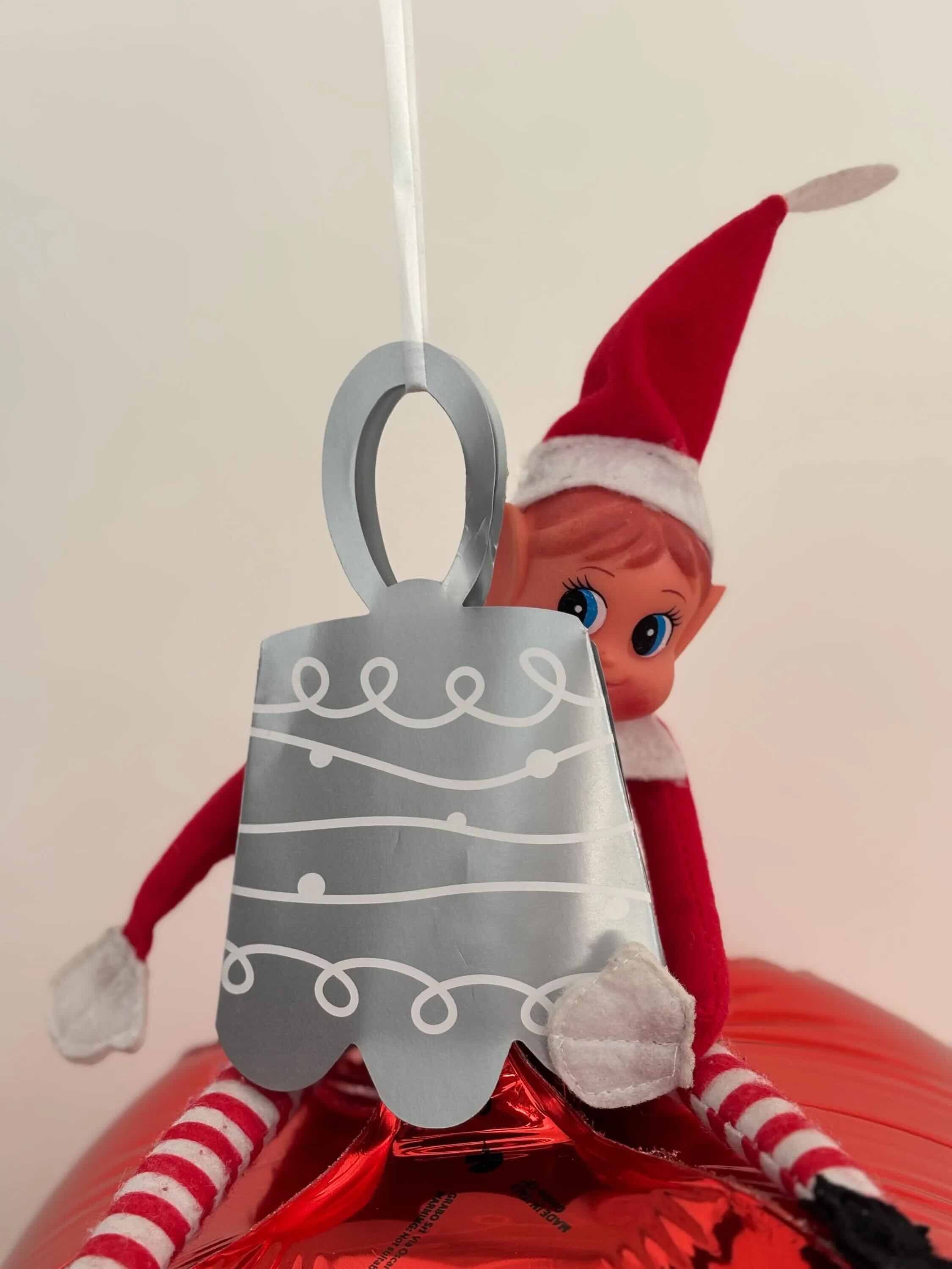 Elf Arrival Balloon Bauble Set