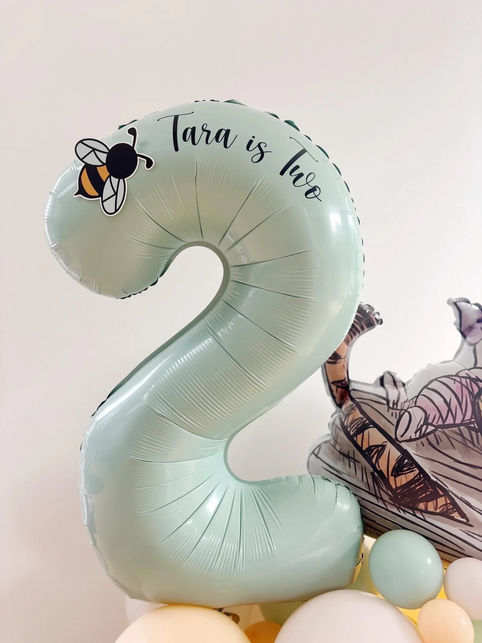 DIY Winnie The Pooh and Tiger Balloon Sculpture